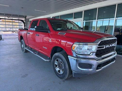 2020 RAM 2500 Tradesman Crew Cab 4X4 6'4' Box