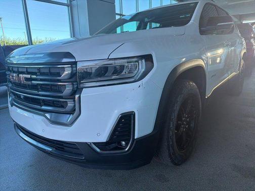 2022 GMC Acadia AWD AT4