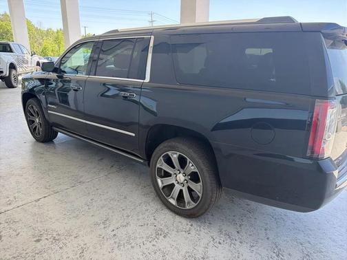 Onyx Black 2017 GMC Yukon XL Denali
