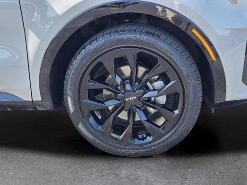 Wolf Gray 2022 Kia Sorento SX