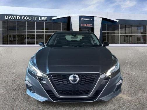 2020 Nissan Altima SR FWD