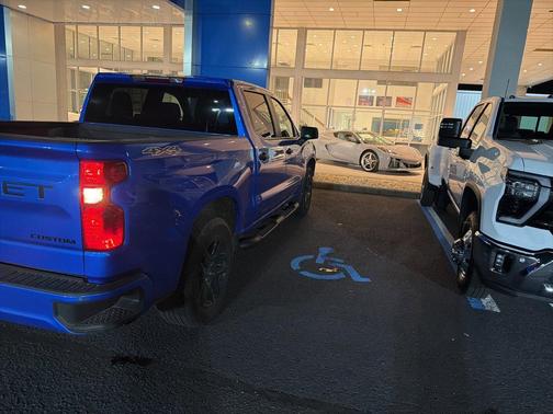 2025 Chevrolet Silverado 1500 Custom