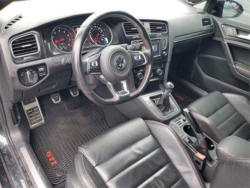 2016 Volkswagen Golf GTI 2.0T SE 4-Door