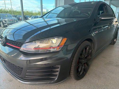 2016 Volkswagen Golf GTI 2.0T SE 4-Door