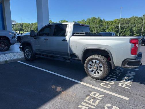Sterling Gray Metallic 2024 Chevrolet Silverado 2500 Custom