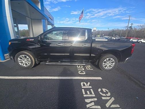 2025 Chevrolet Silverado 1500 LTZ
