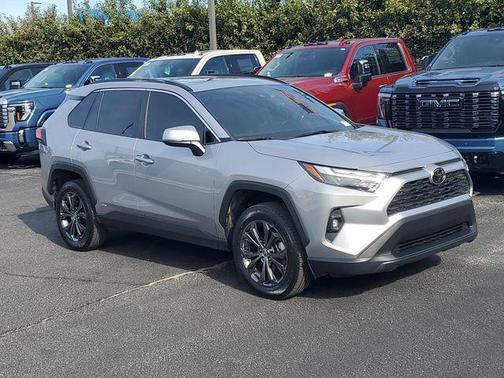 2025 Toyota RAV4 Hybrid XLE Premium