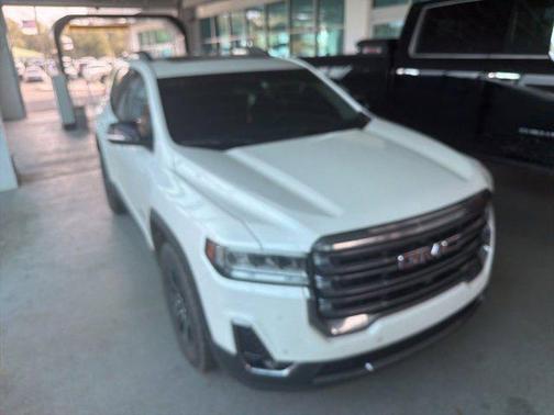 2022 GMC Acadia AWD AT4