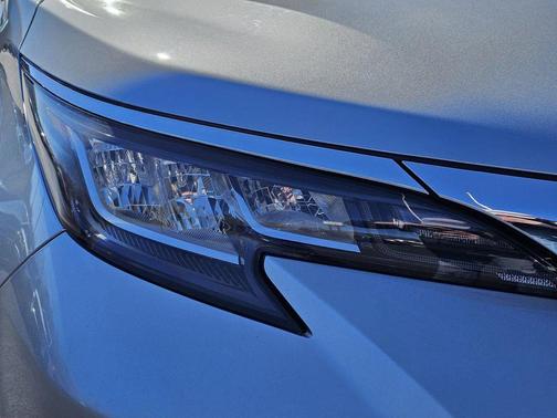 Celestial Silver Metallic 2022 Toyota Sienna XLE