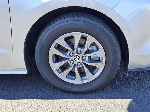 2022 Toyota Sienna XLE