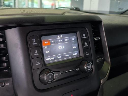 Billet Silver Metallic Clearcoat 2021 RAM 2500 Tradesman Crew Cab 4x4 6'4' Box