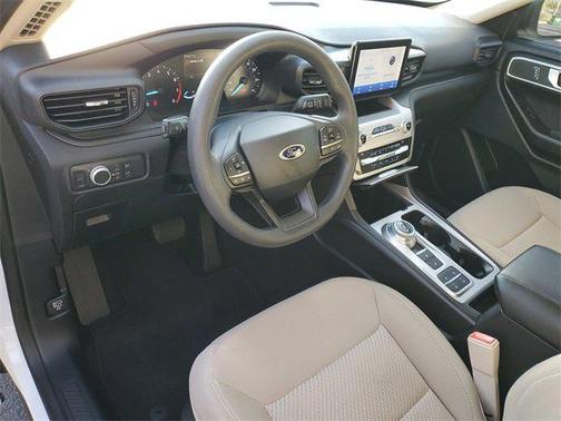 2021 Ford Explorer Base