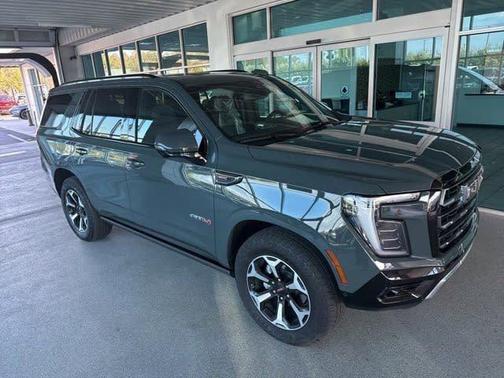 2025 GMC Yukon 4WD AT4