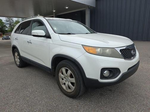 Snow White Pearl 2012 Kia Sorento LX