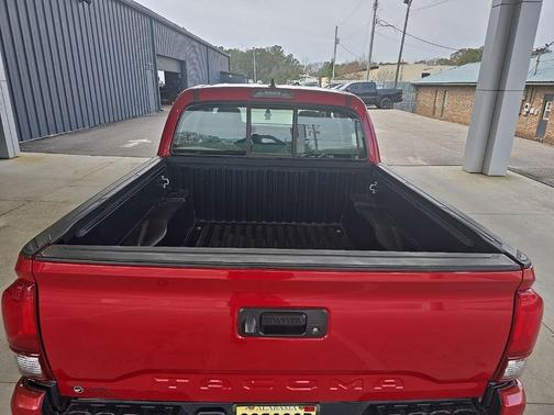 2018 Toyota Tacoma SR