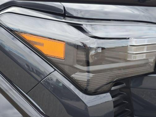 2025 Toyota Tacoma Hybrid TRD Sport