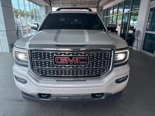 White Frost Tricoat 2018 GMC Sierra 1500 Denali