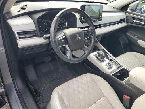 2022 Mitsubishi Outlander SEL 2.5 2WD