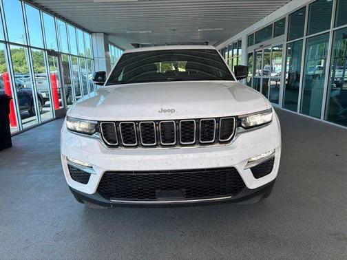 Bright White Clearcoat 2025 Jeep Grand Cherokee Limited