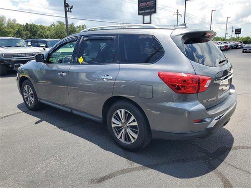 2020 Nissan Pathfinder SL 2WD