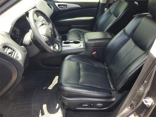 2020 Nissan Pathfinder SL 2WD