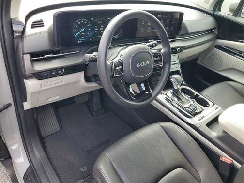 2023 Kia Carnival SX