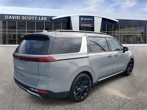 2023 Kia Carnival SX