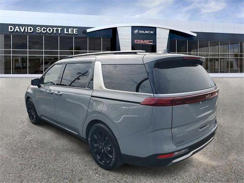 2023 Kia Carnival SX