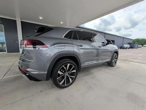 Gray 2025 Volkswagen Atlas Cross Sport 2.0T SEL Premium