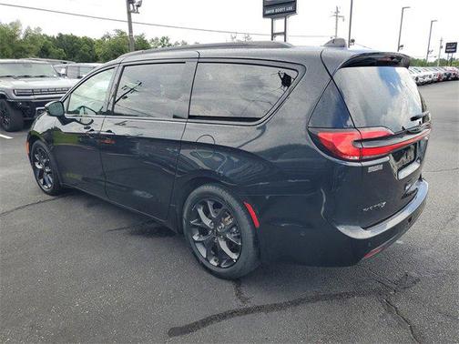 2022 Chrysler Pacifica Limited