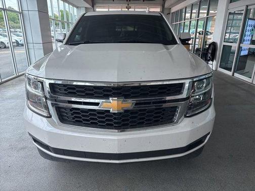 Iridescent Pearl Tricoat 2020 Chevrolet Suburban LT