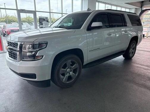 Iridescent Pearl Tricoat 2020 Chevrolet Suburban LT