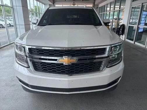 Iridescent Pearl Tricoat 2020 Chevrolet Suburban LT