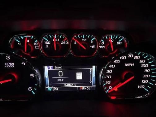 Iridescent Pearl Tricoat 2020 Chevrolet Suburban LT
