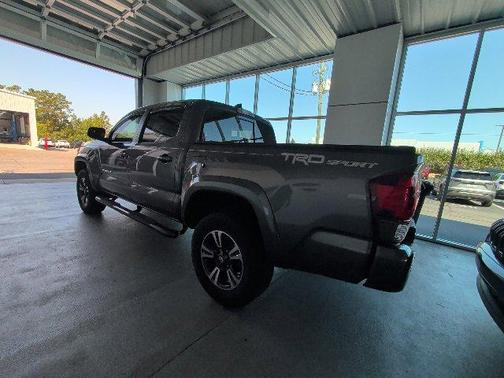 2018 Toyota Tacoma SR5