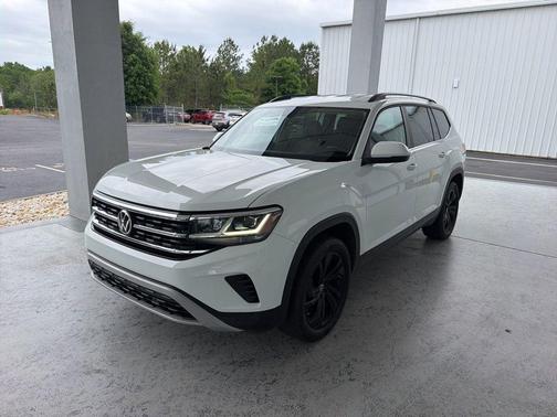 Pure White 2023 Volkswagen Atlas 3.6L SE w/Technology