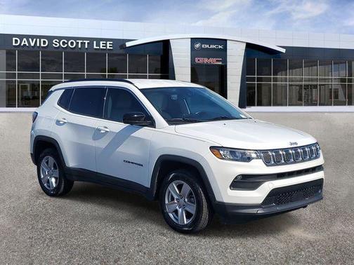 Bright White Clearcoat 2022 Jeep Compass Latitude