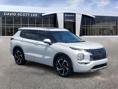 White Diamond 2023 Mitsubishi Outlander SEL