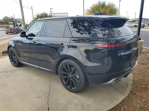 2025 Land Rover Range Rover Sport SE