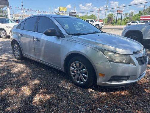 Cyber Gray Metallic 2013 Chevrolet Cruze LS