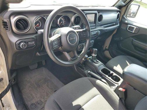 2022 Jeep Gladiator Sport