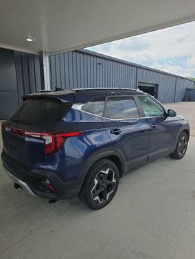 Dark Ocean Blue 2024 Kia Seltos EX