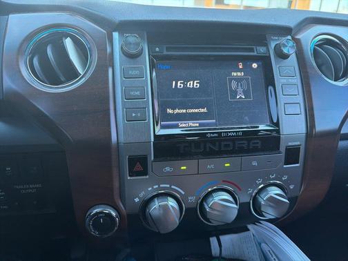 2016 Toyota Tundra SR