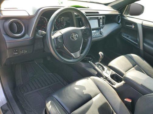 Silver Sky Metallic 2017 Toyota RAV4 SE