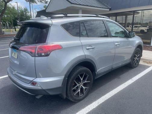 Silver Sky Metallic 2017 Toyota RAV4 SE
