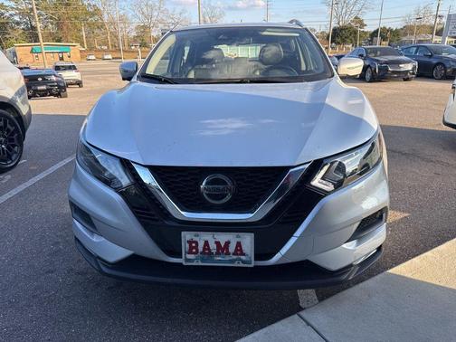 2022 Nissan Rogue Sport SV