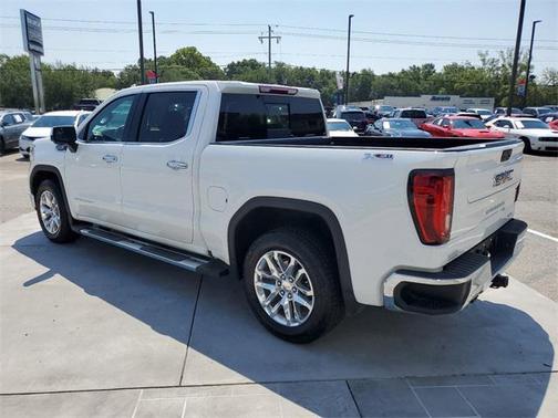 Summit White 2022 GMC Sierra 1500 SLT