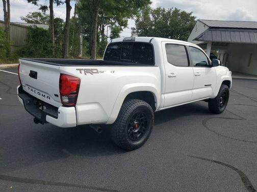 Super White 2018 Toyota Tacoma SR5