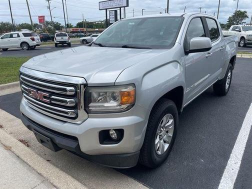 Gray 2018 GMC Canyon SLE