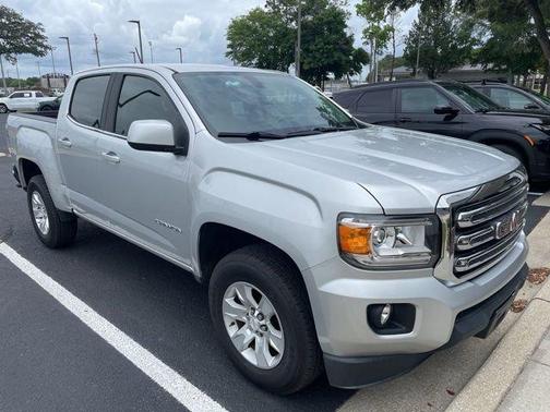 Gray 2018 GMC Canyon SLE